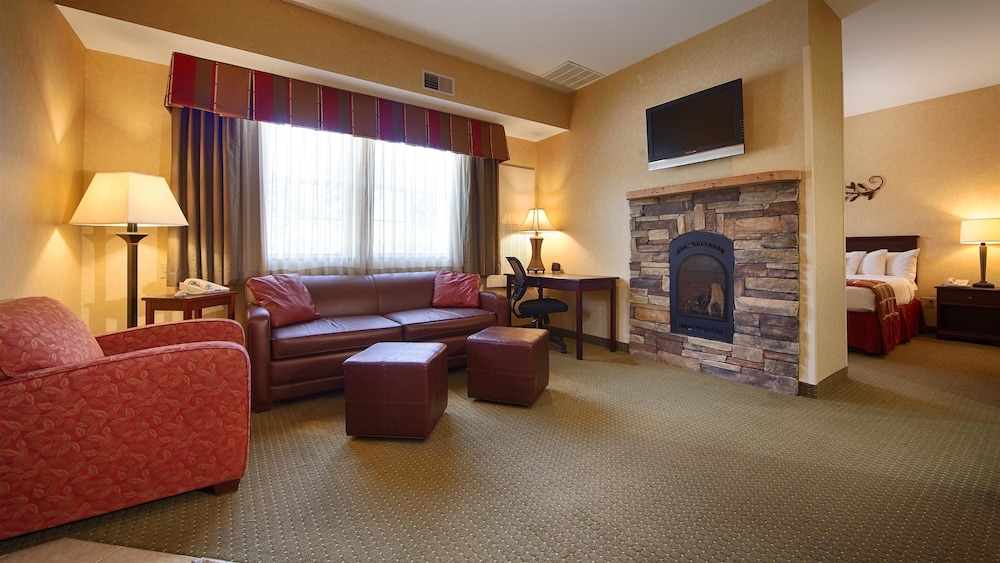 Best Western Plus Ticonderoga Inn & Suites 18/35