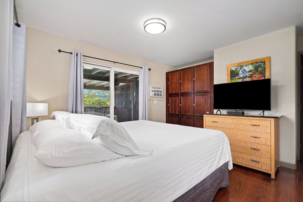 STUDIO, SUITE, MOUNTAIN VIEW, KITCHENETTE