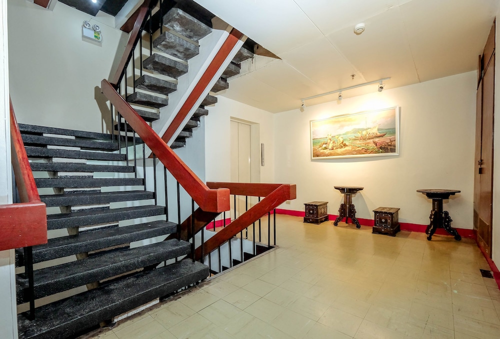 Stay Malate Hostel 49/59