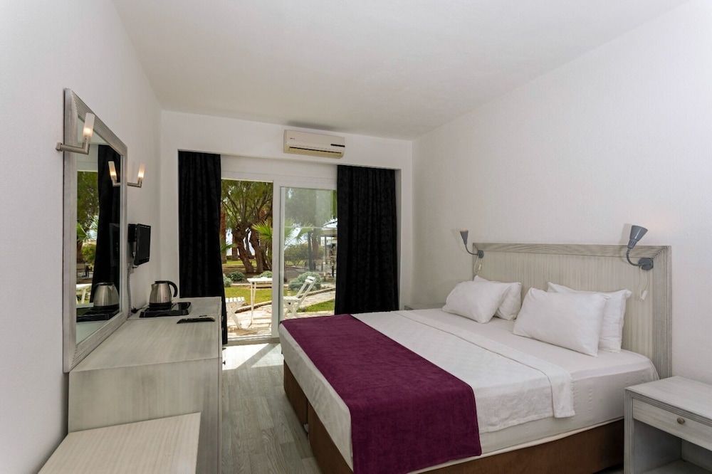 Charm Beach Hotel - All Inclusive 40/115