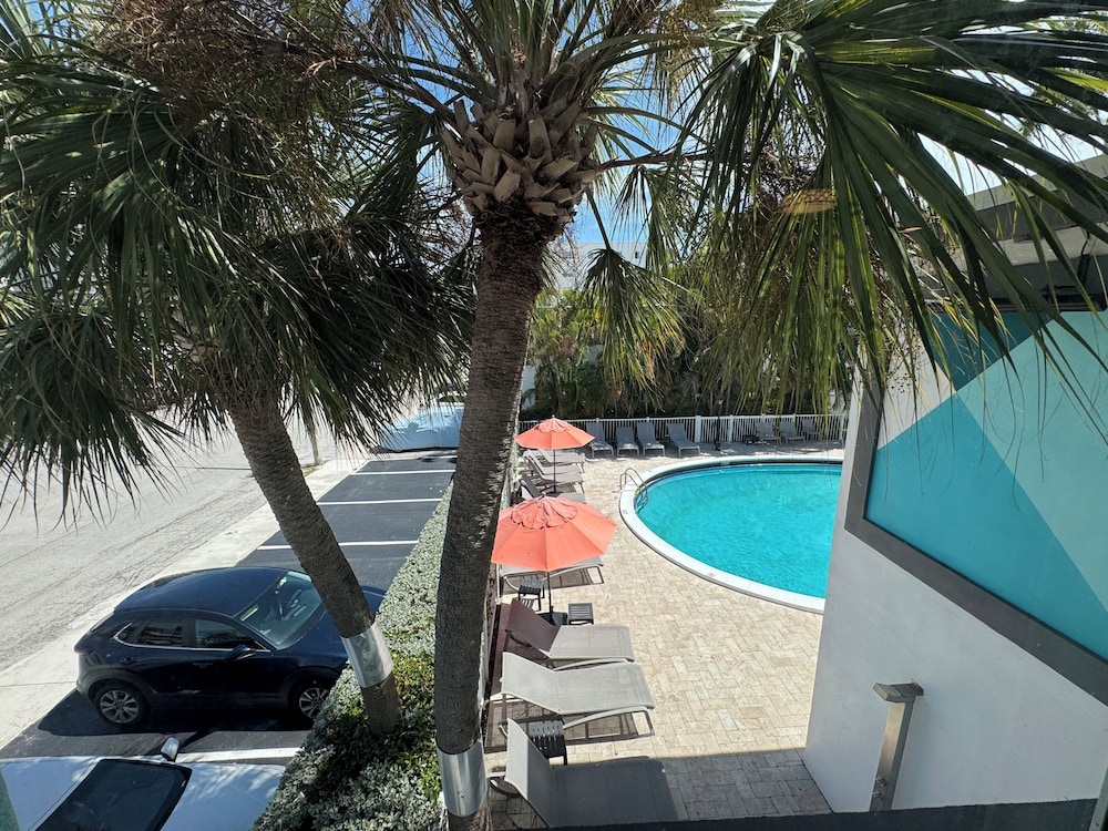 Rolo Beach Hotel 47/50