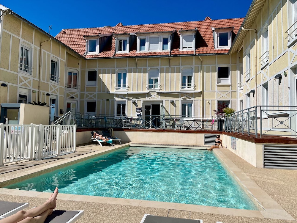 CITOTEL D'ORBIGNY 27/35