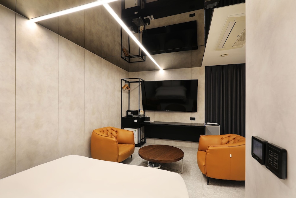 Hotel the Designers Jongno 63/68