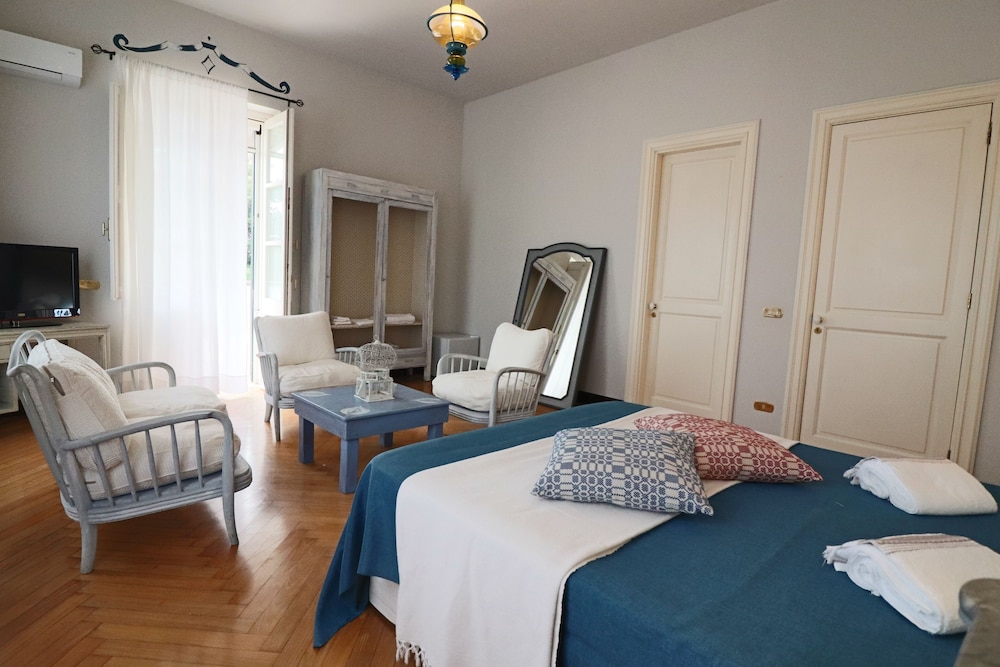 Relais Delle Rose Bed And Breakfast 27/84