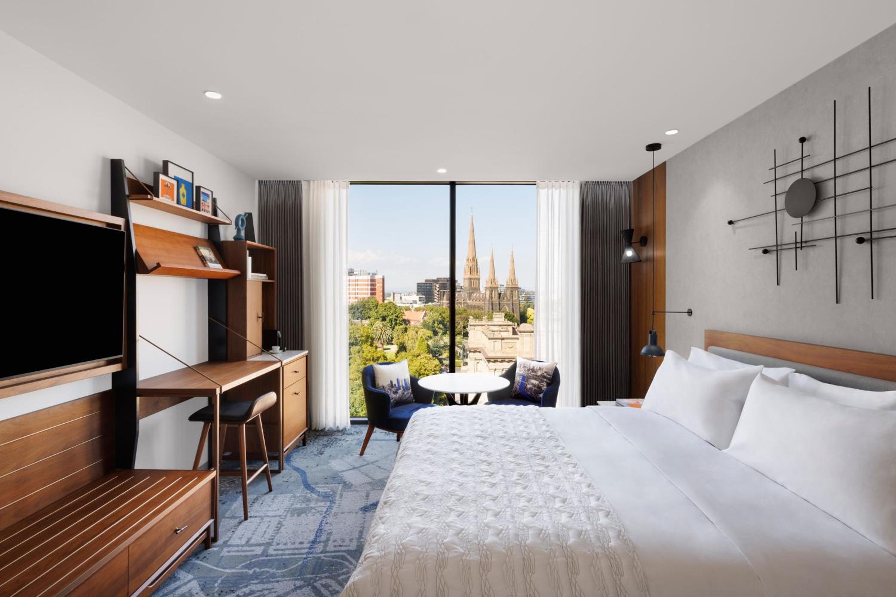 Premium, King Bed, Parliament View
