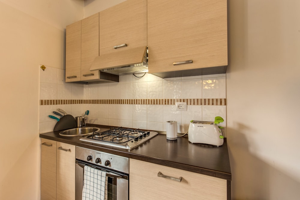 Aurelia Vatican Apartments 59/66
