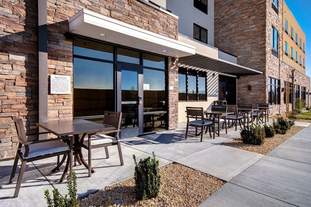 Fairfield Inn & Suites Lancaster Palmdale 16/34