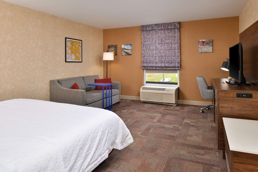 Hampton Inn Wytheville 17/53