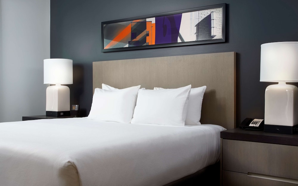 Hyatt House Denver Lakewood Belmar 12/42