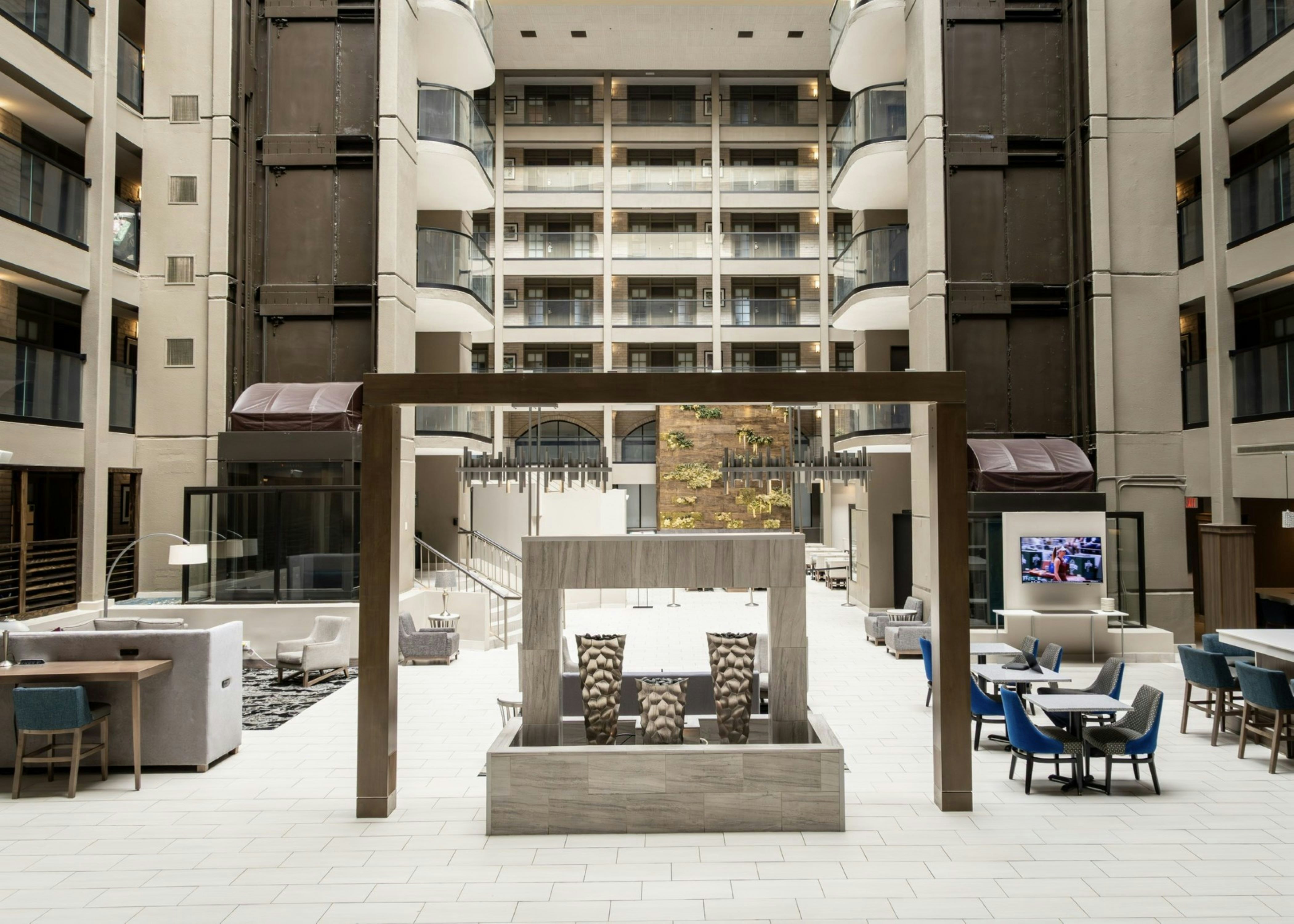 Embassy Suites by Hilton Chicago Schaumburg Woodfield 54/55