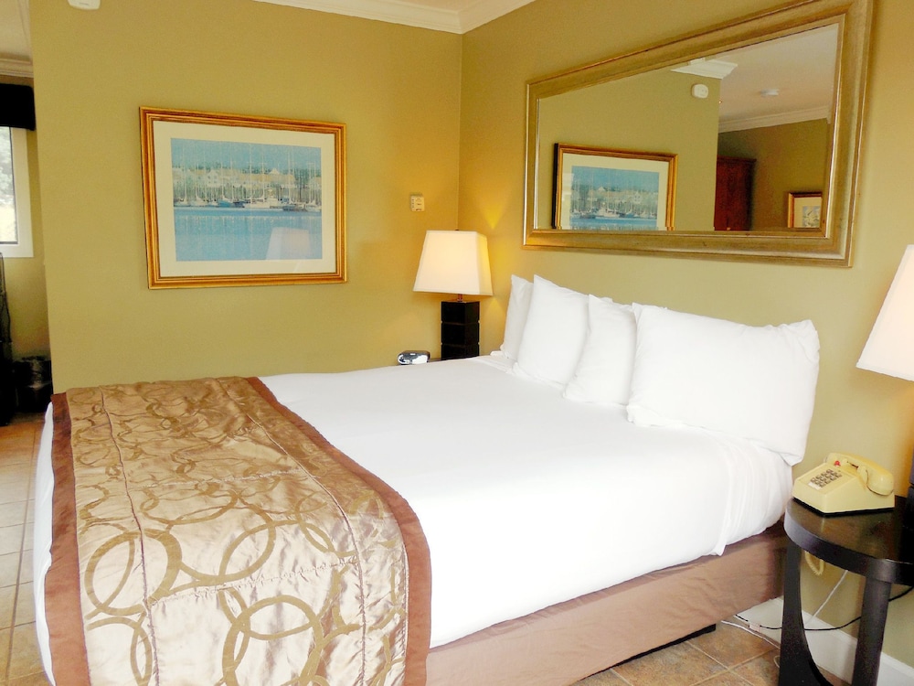 Sea Breeze Inn And Cottages 30/75