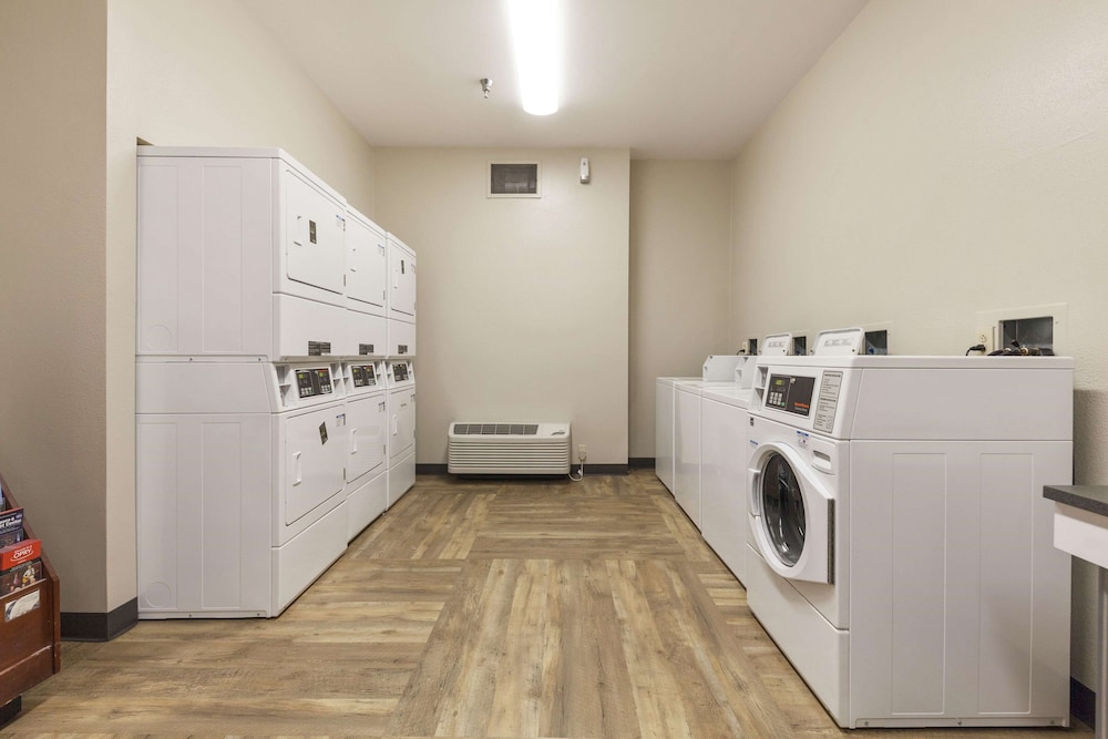 Extended Stay America Premier Suites San Francisco Belmont 31/57