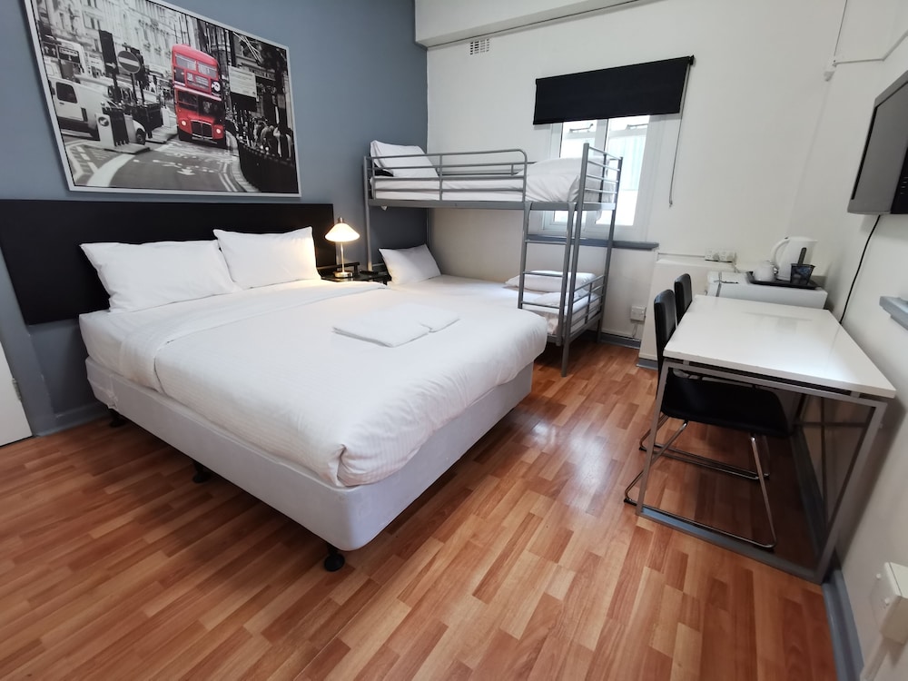 CITY CENTRE BUDGET HOTEL 12/35