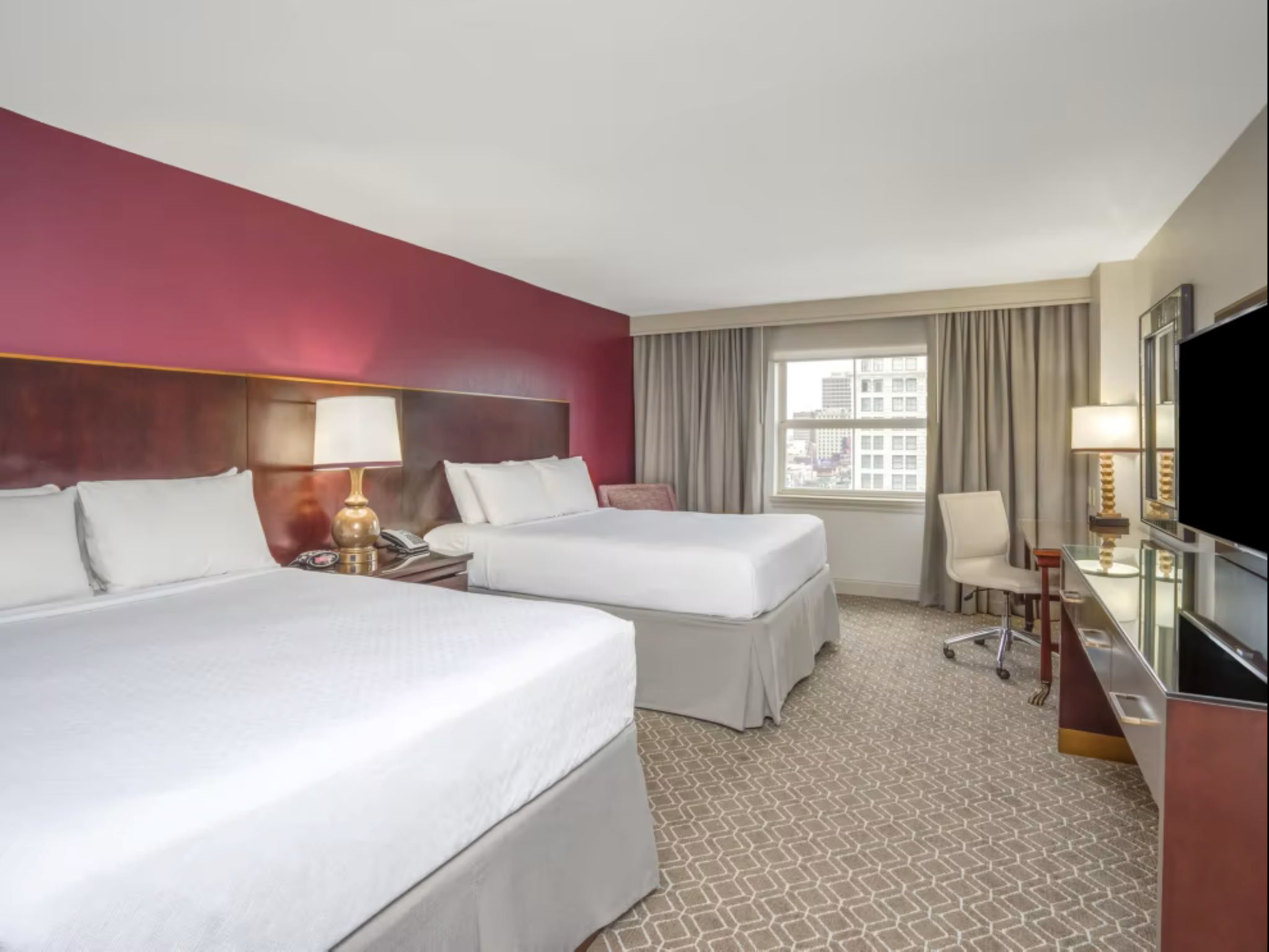Canal, 2 Queen Beds, Street View