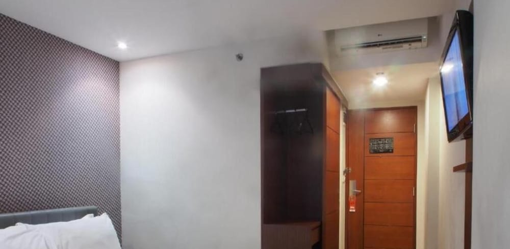 M Hotel Jakarta 20/67