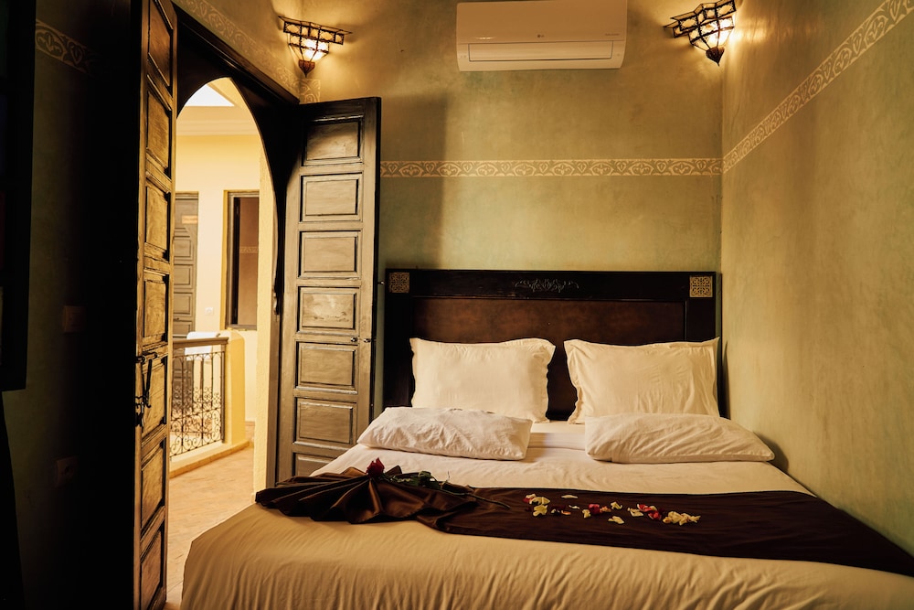 Riad Rose Du Desert 14/64