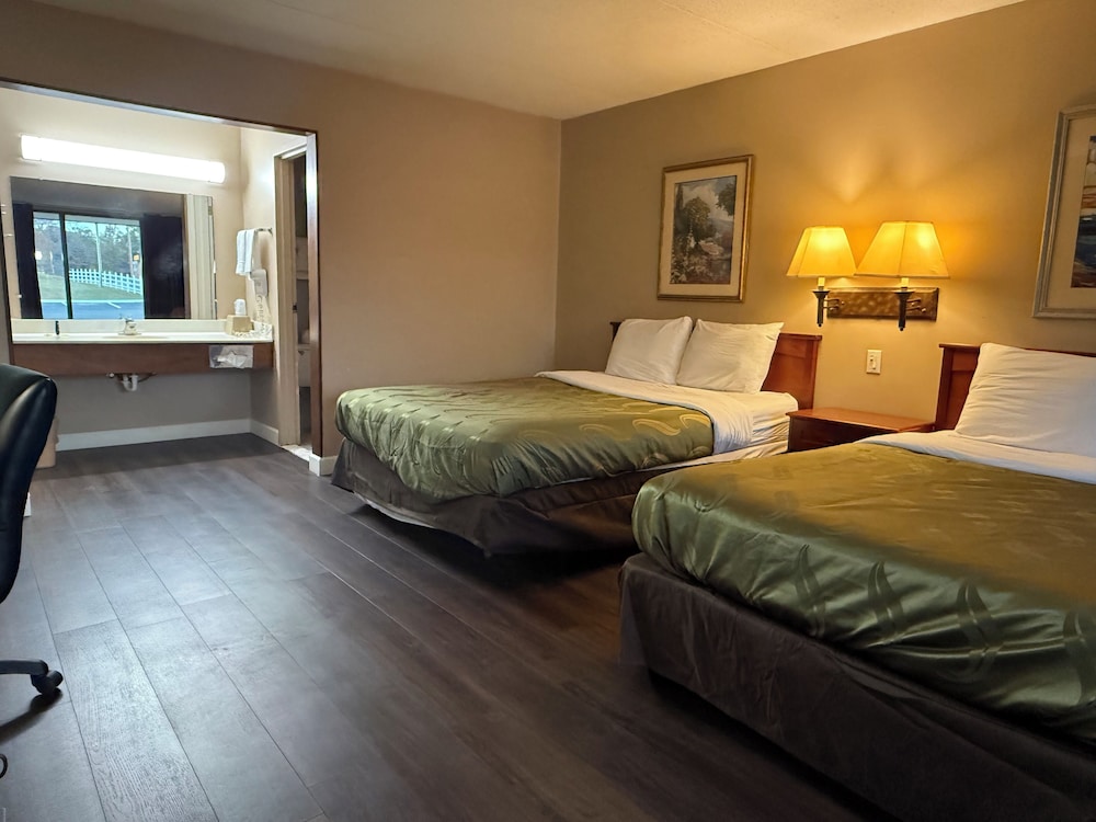 Paris Inn and Suites 18/40