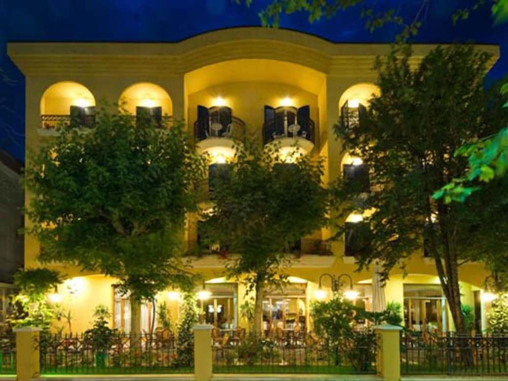 Hotel Vanni 33/39