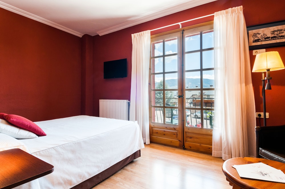 Hotel Esquirol 16/41