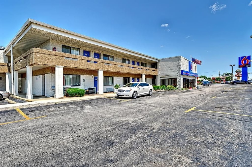 Motel6 Villa Park, IL - Chicago West 50/65