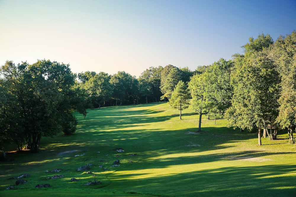 Chateau Golf & Spa D'augerville 46/53