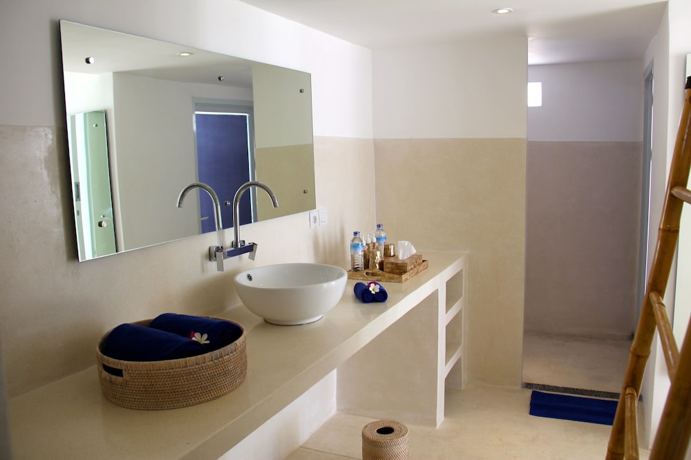 SERI RESORT GILI MENO 69/70