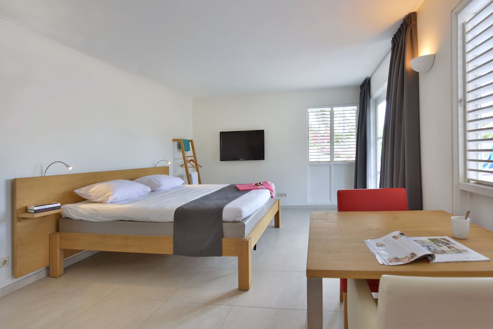 استوديو بسرير كينج، Chogogo Dive & Beach Resort Curacao 3/6