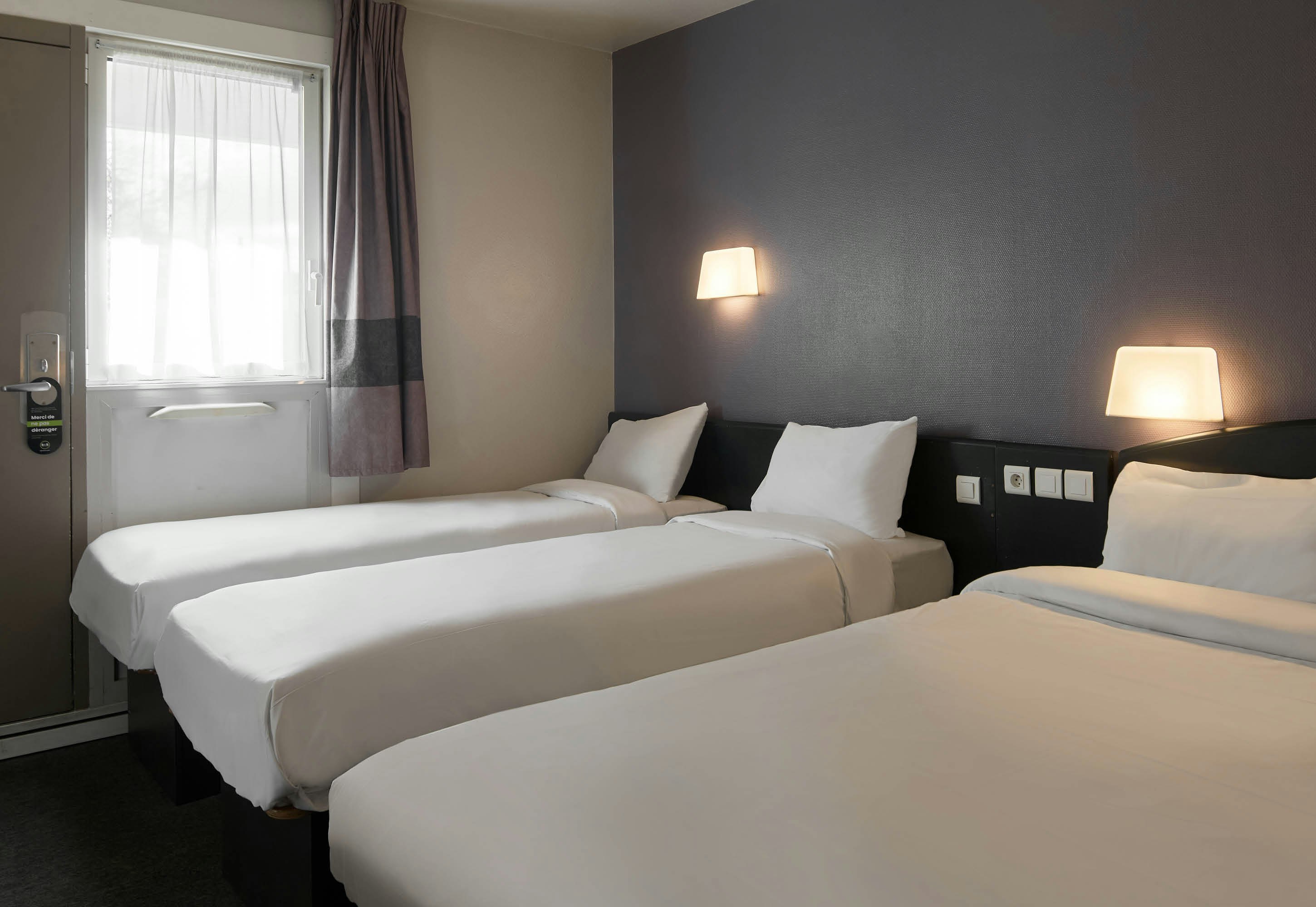 B&B HOTEL Saclay 16/32