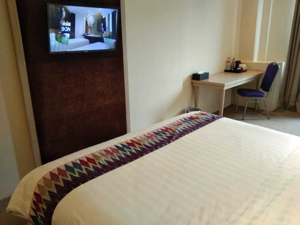 W Three Premier Hotel Makassar 7/29