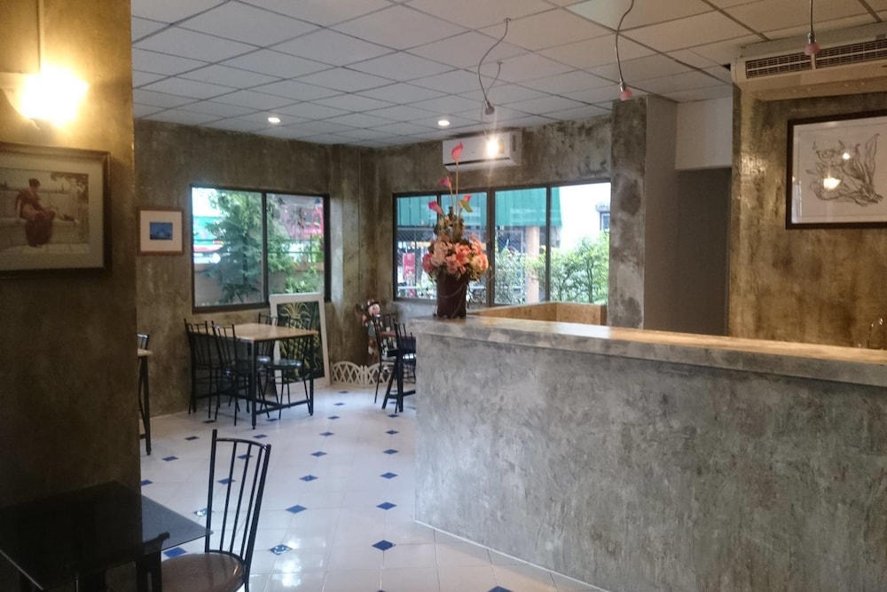 Central Place Hotel 4/30