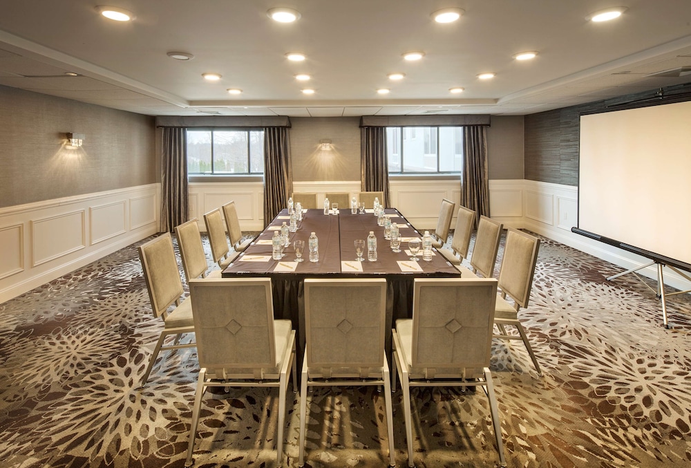 Doubletree By Hilton Hotel Nanuet 56/62