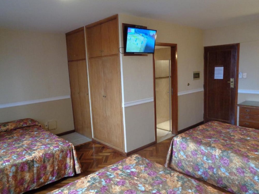 Premier Hill Suites 45/68