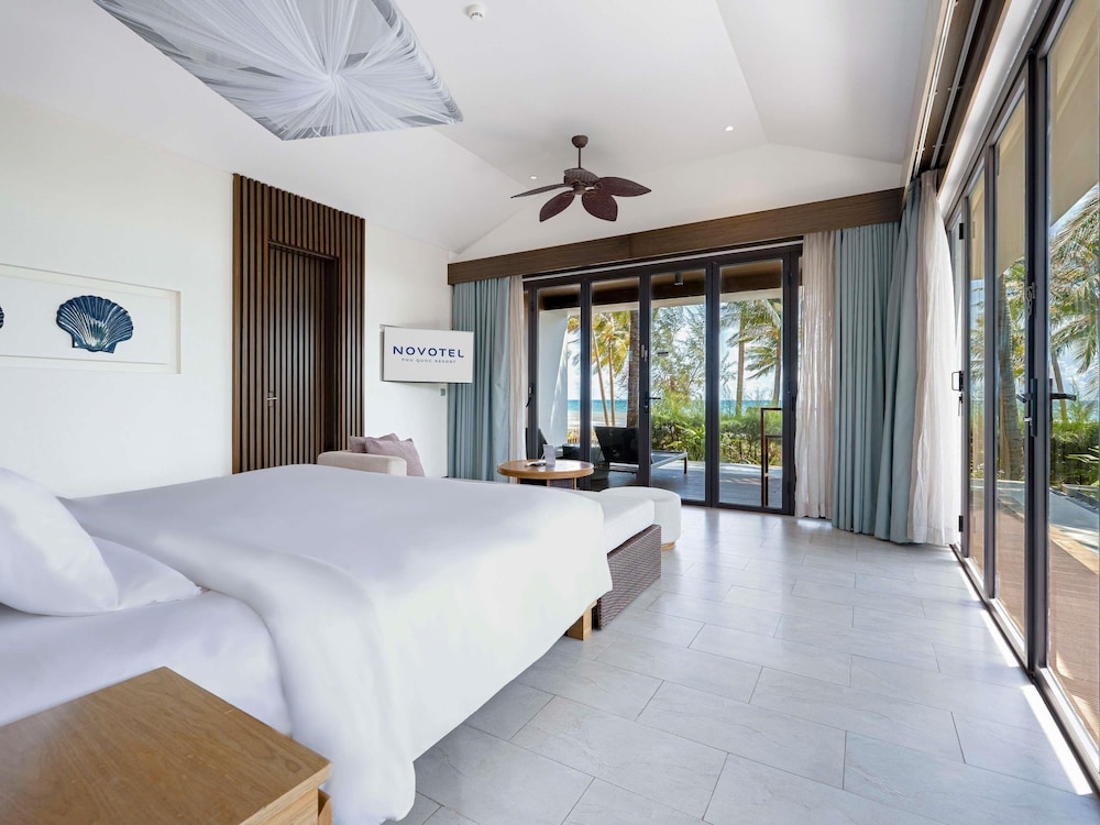 Deluxe, Bungalow, King Bed, Beach Front, Private Pool