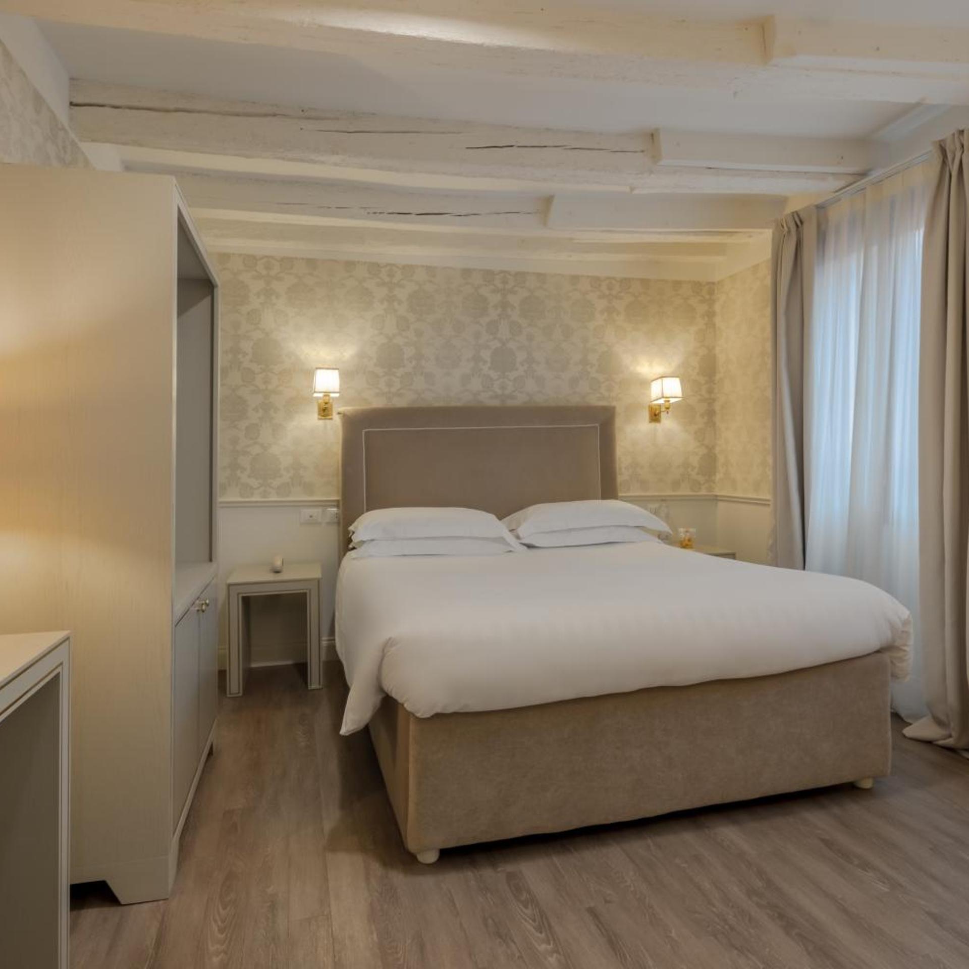 COMFORT, DOUBLE OR TWIN BED