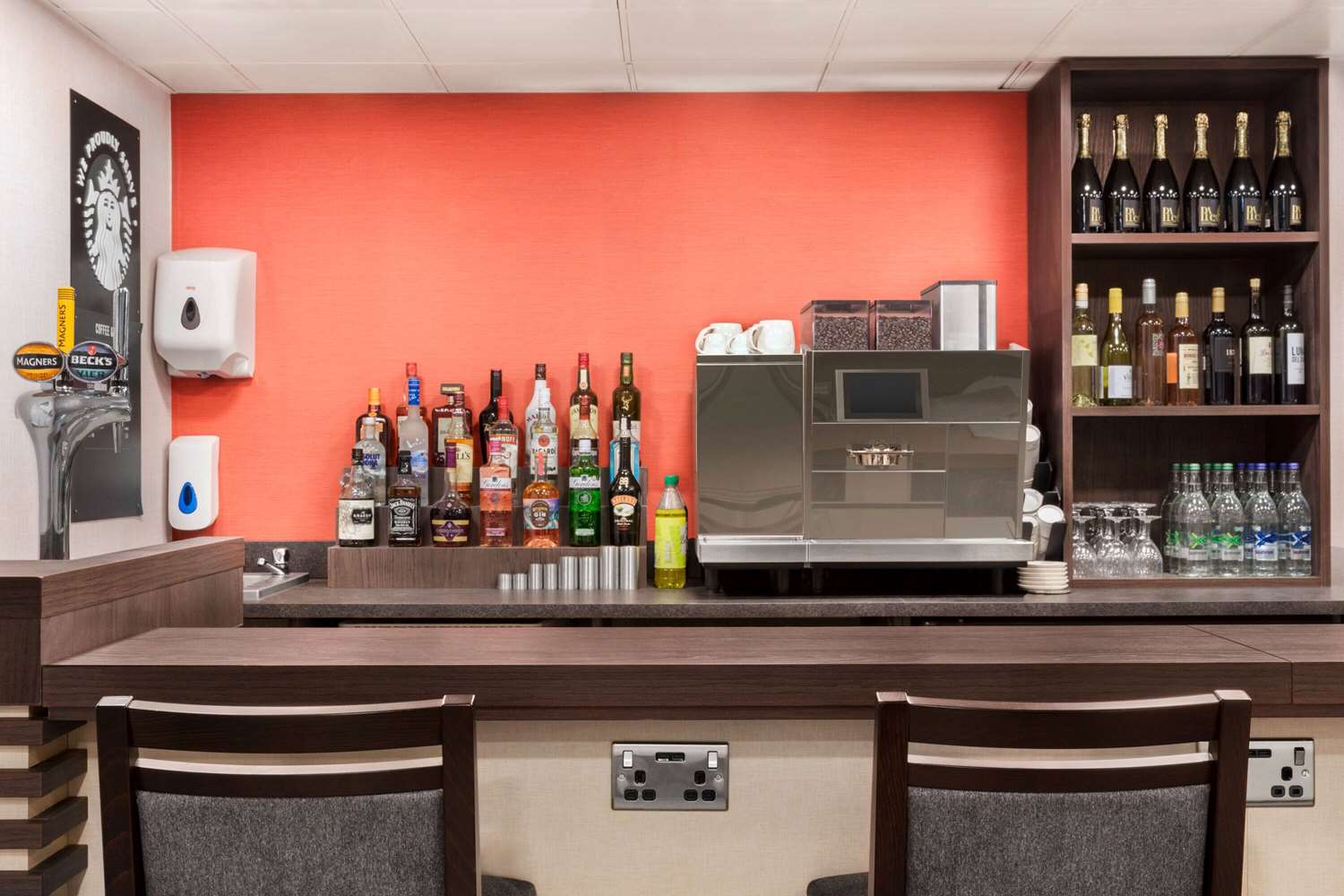 Ramada by Wyndham Cobham 23/47