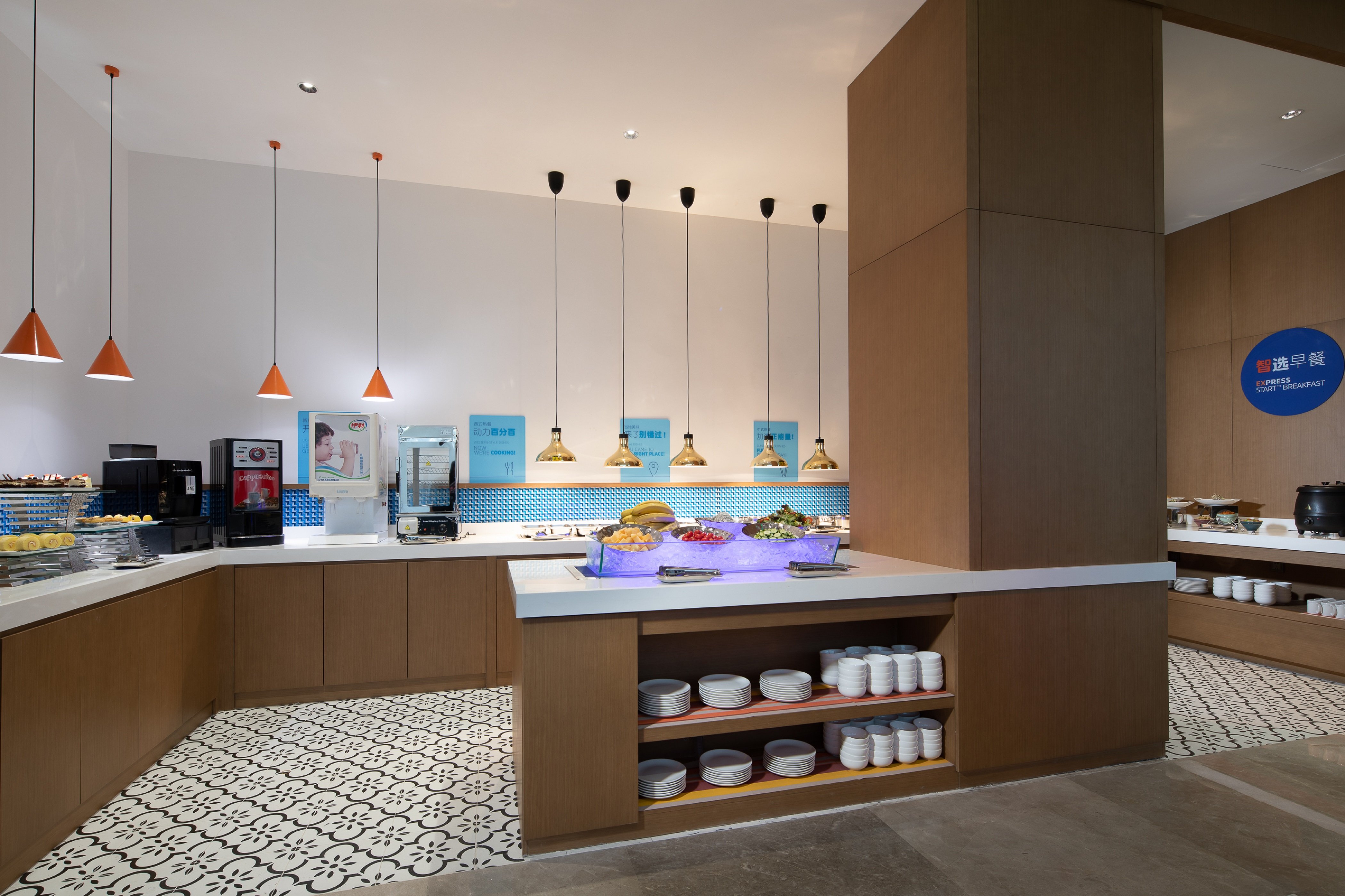Holiday Inn Express Chengdu Longquanyi North 24/48