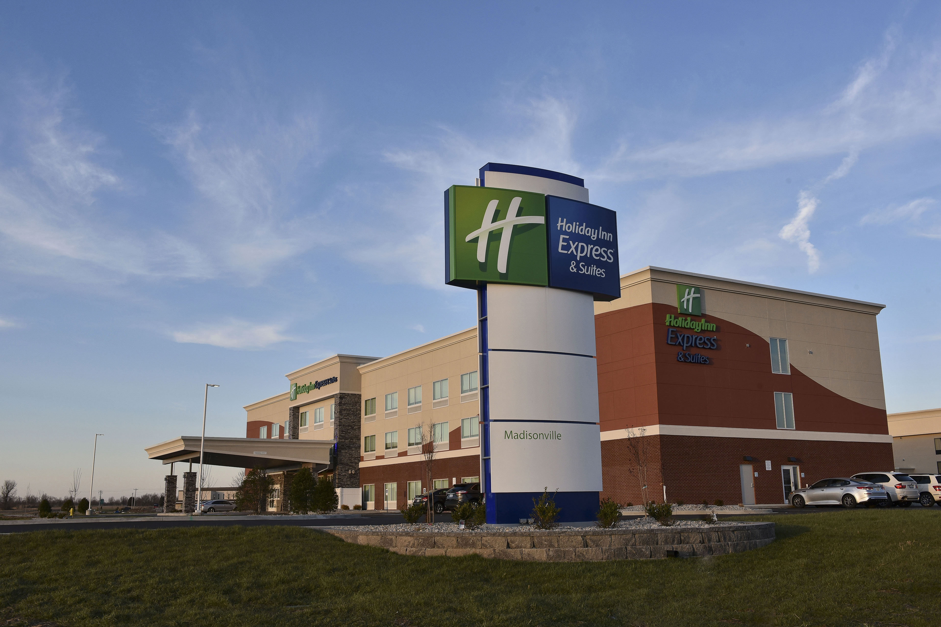 Holiday Inn Express Suites Madisonville 8/30