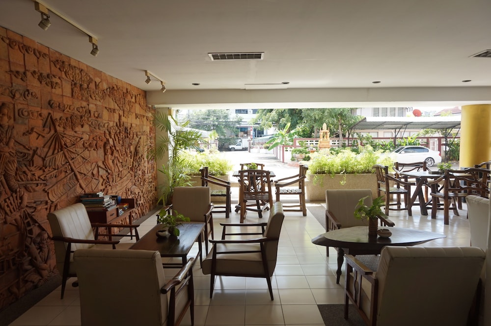 M In Korat 15/23