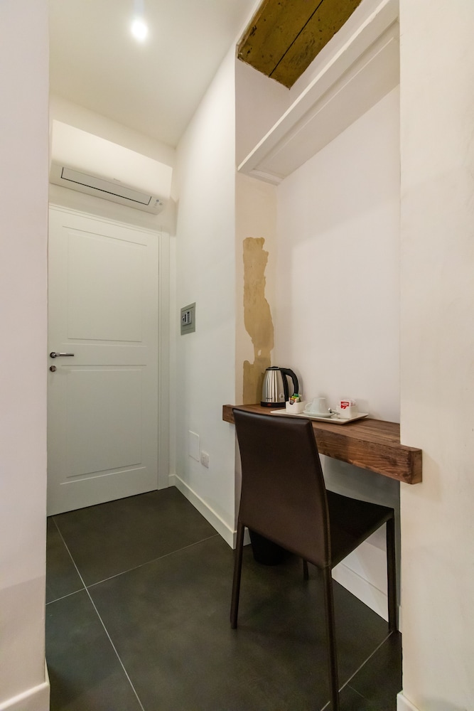 Santa Chiara Inn 4/46