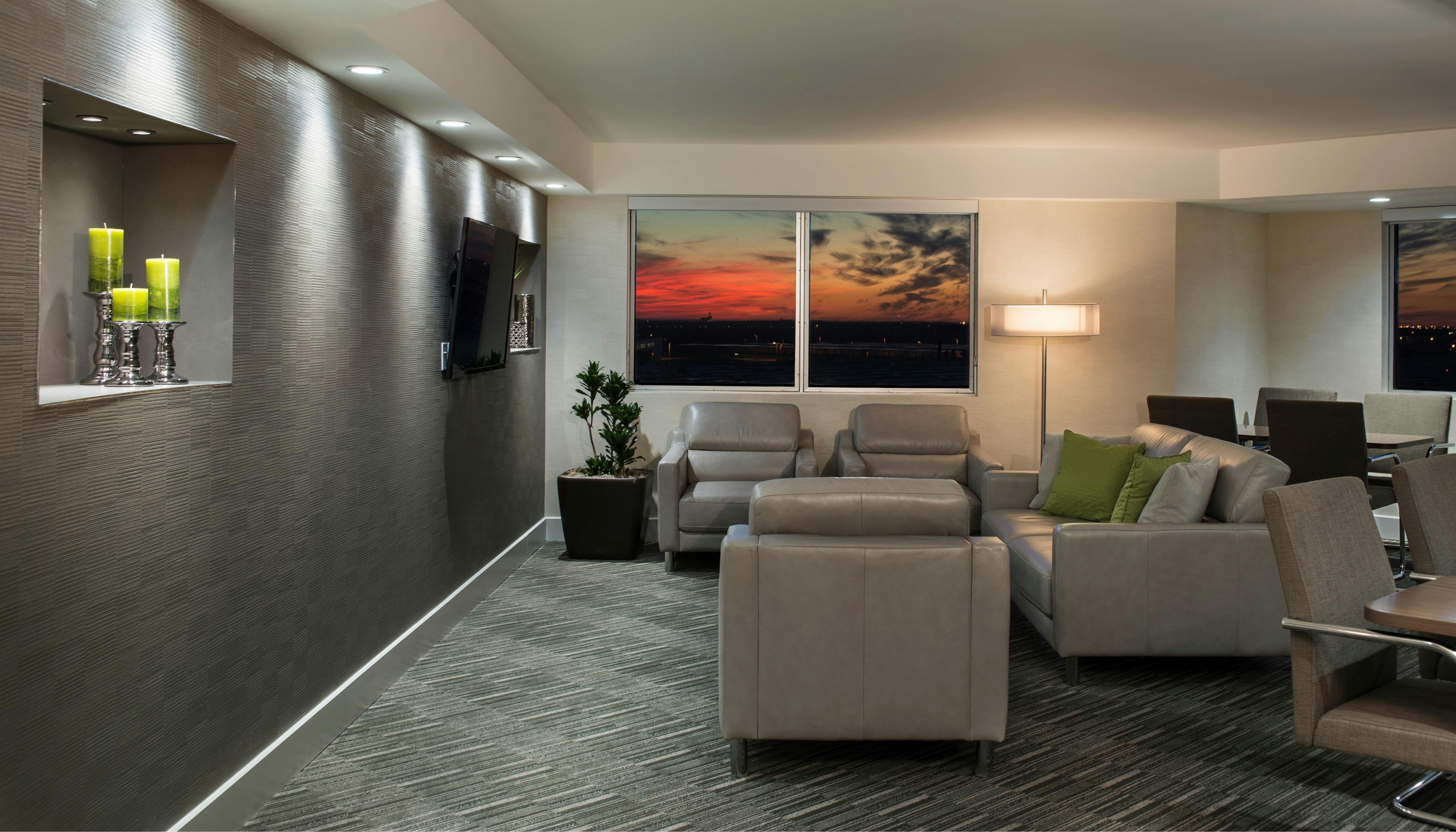 Hilton Winnipeg Airport Suites 33/65