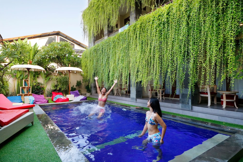 Vansari Hotel 18/27
