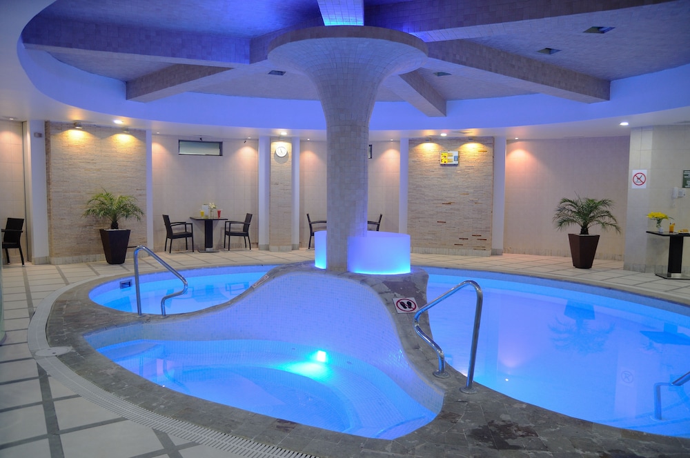 Suites Camino Real 36/73
