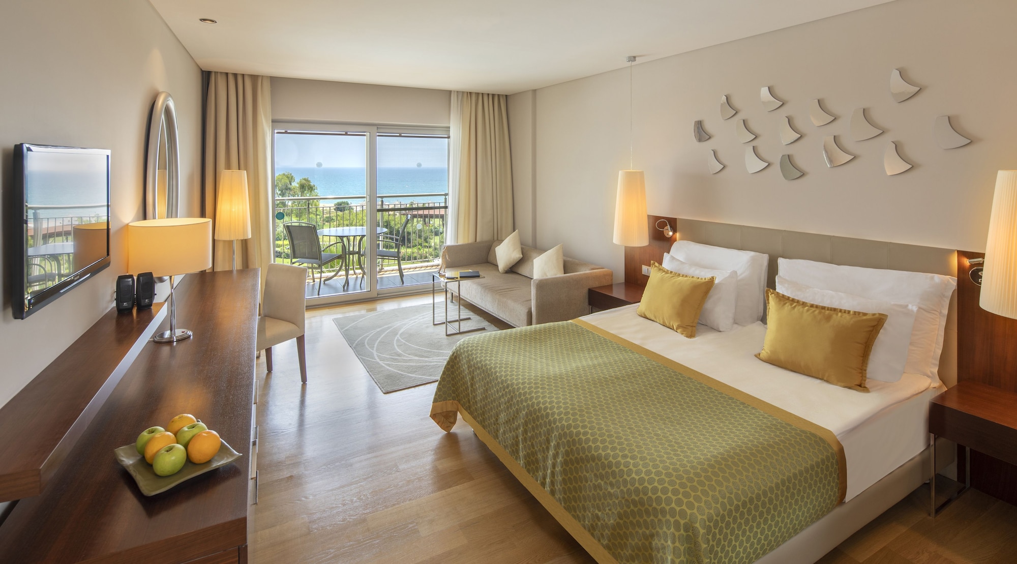 Deluxe, King Bed, Sea View, Sofa