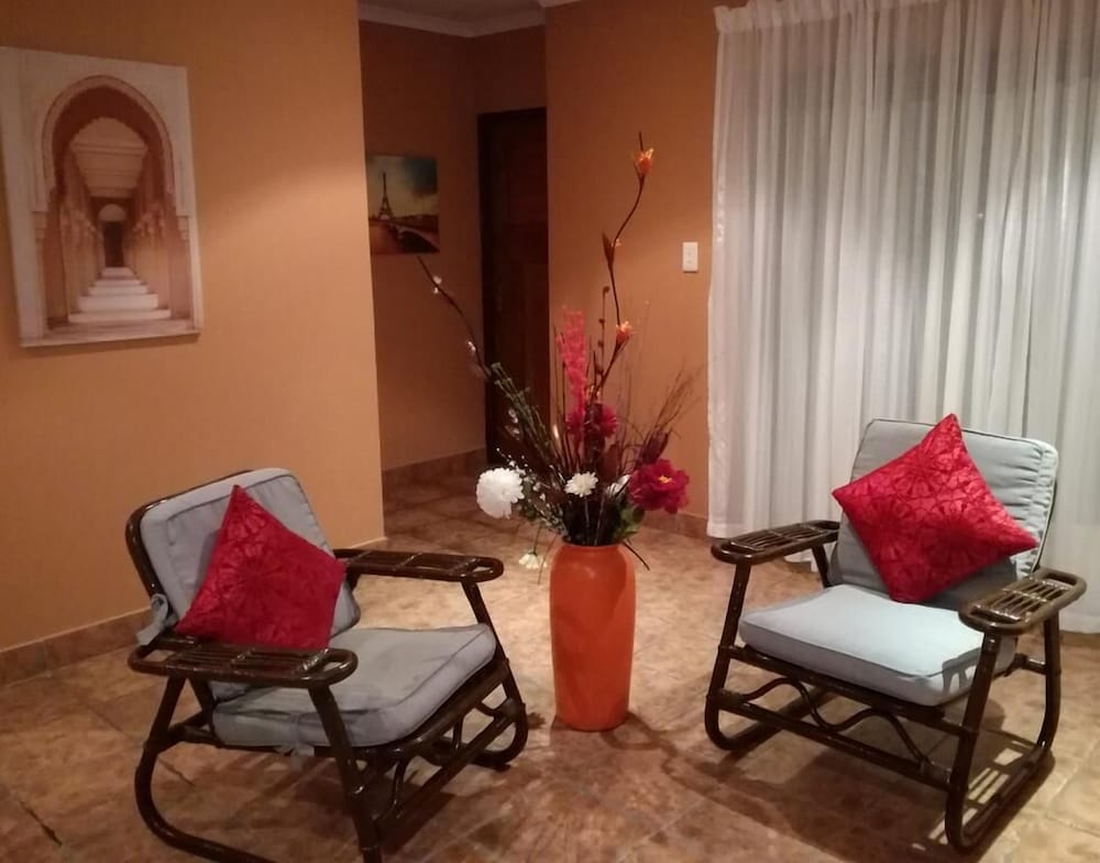 King Guest Lodge 17/24