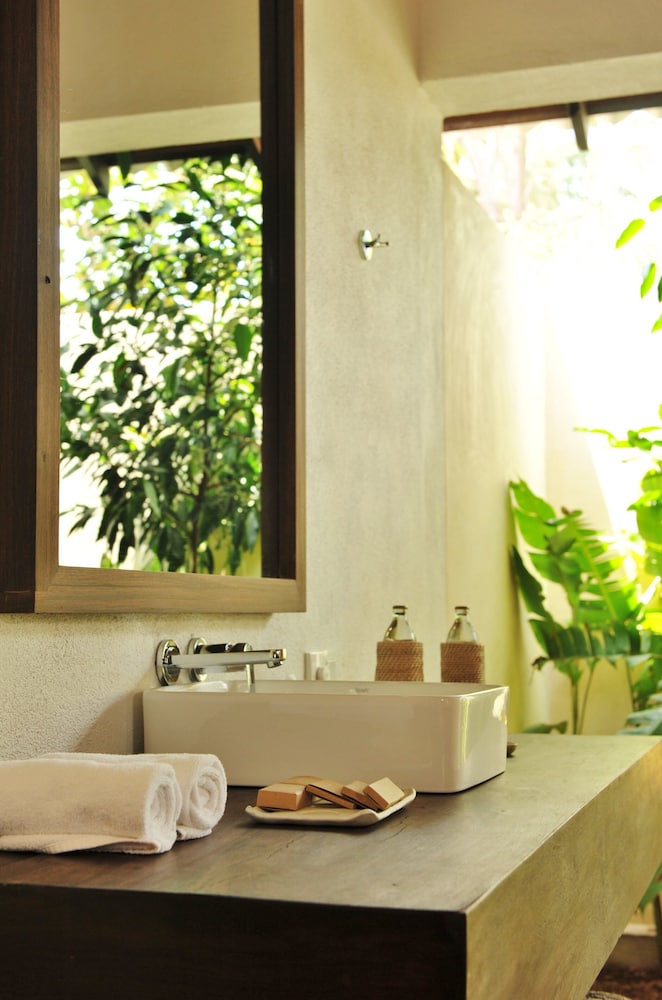 Lobby at Jetwing Lagoon Wellness, A Luxury Reserve - Adults Only, NEGOMBO