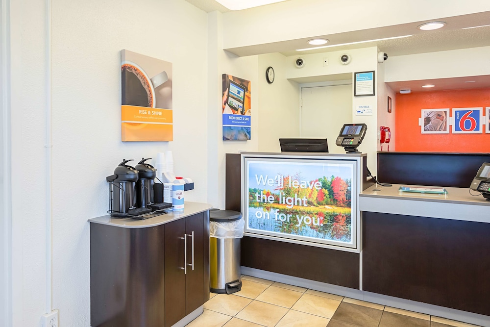 Motel6 Hammond, IN - Chicago Area 10/59