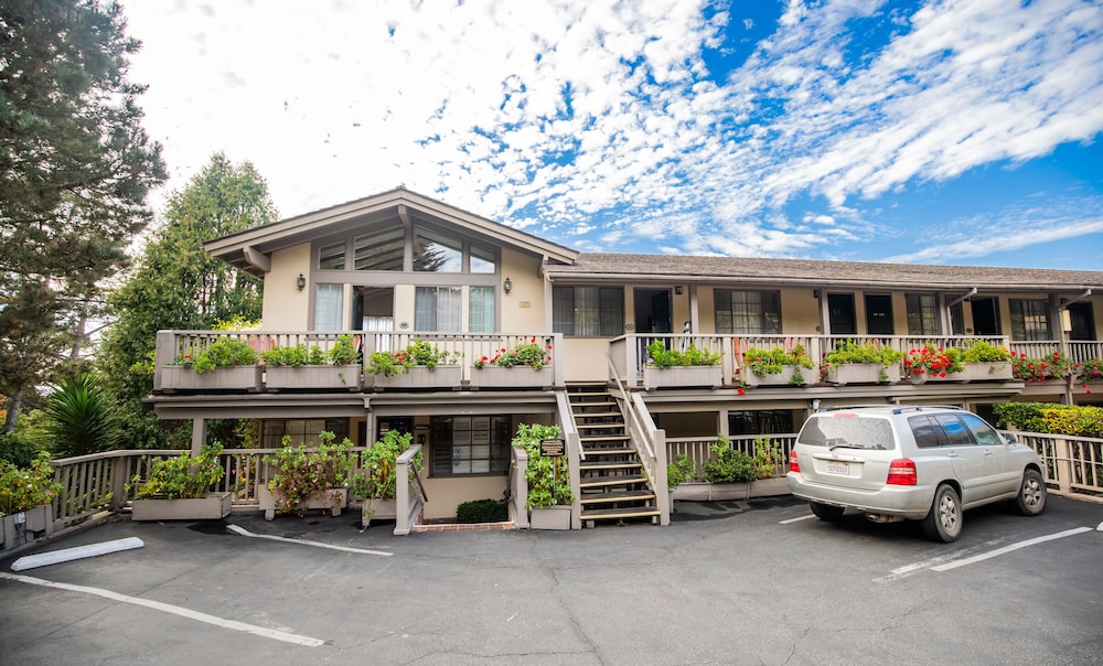 Comfort Inn Carmel By The Sea 52/62