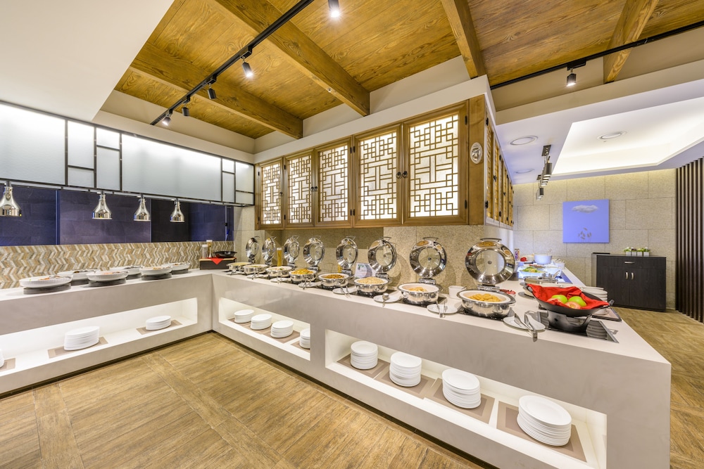 Shin Shin Hotel Jeju Airport (ex Hotel Kenny Story Premium Jeju Yeondong) 10/61