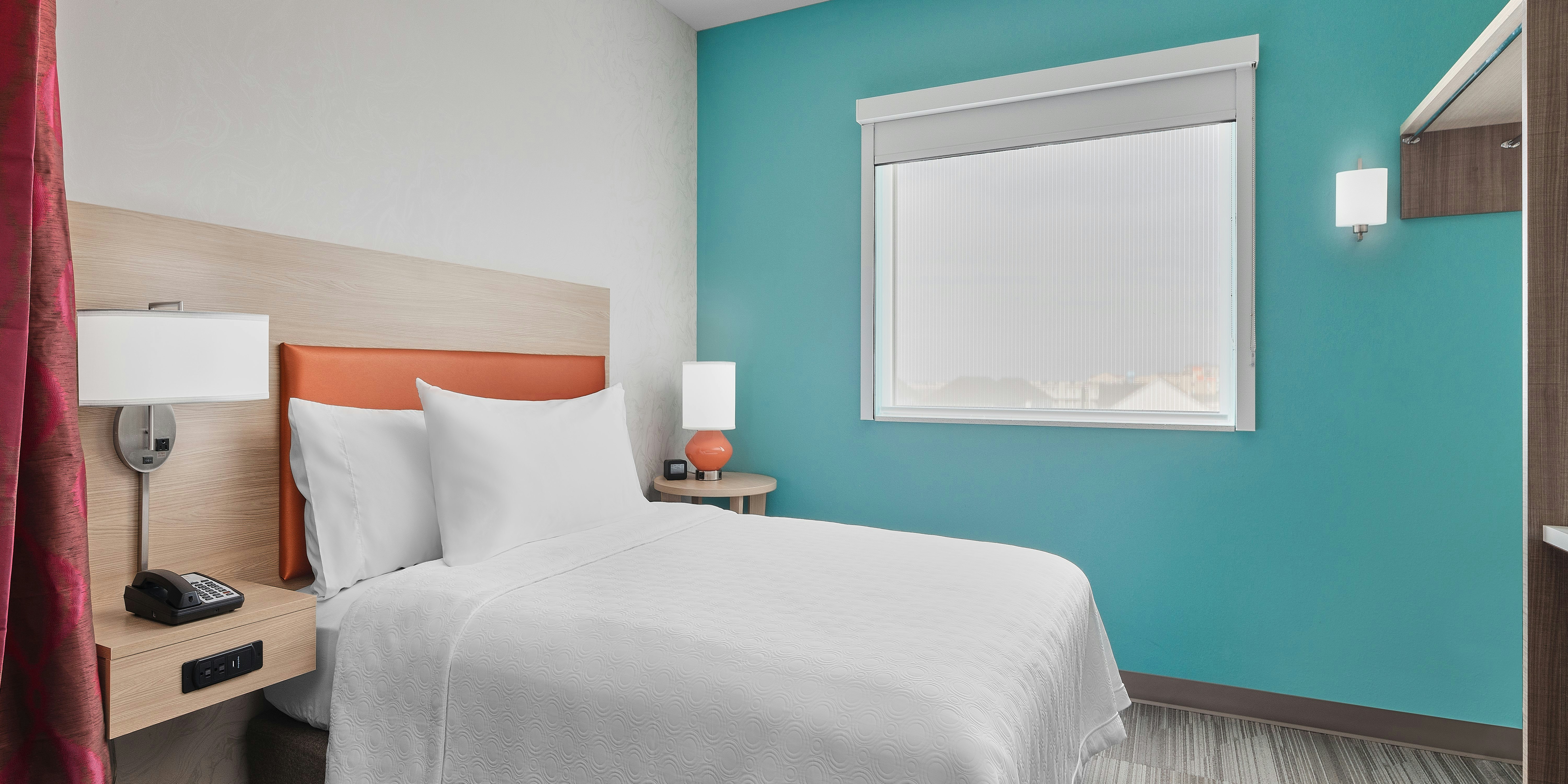 STUDIO, QUEEN BED