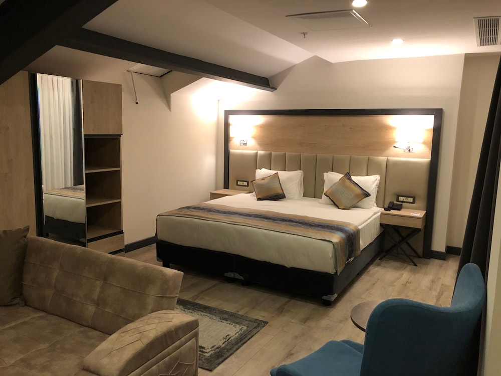 Ramada Encore By Wyndham Istanbul Basin Express 14/47